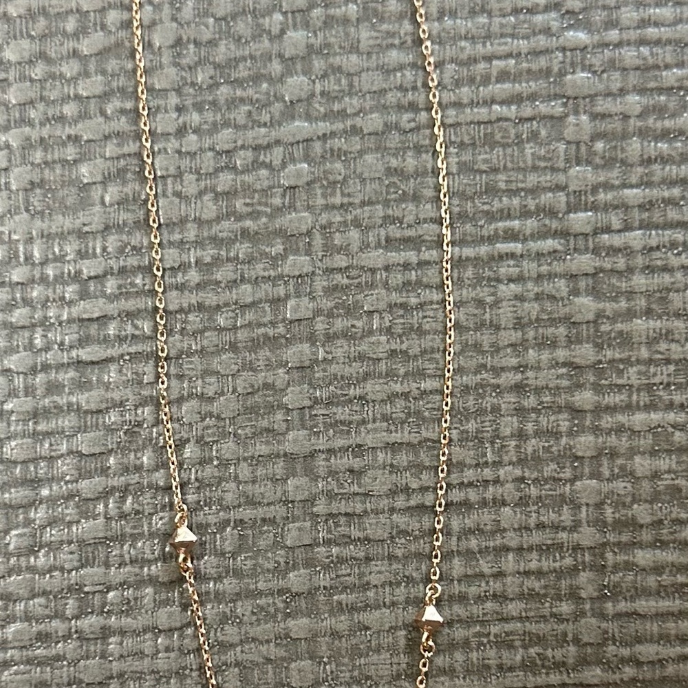 Kendra Scott mini pendent necklace